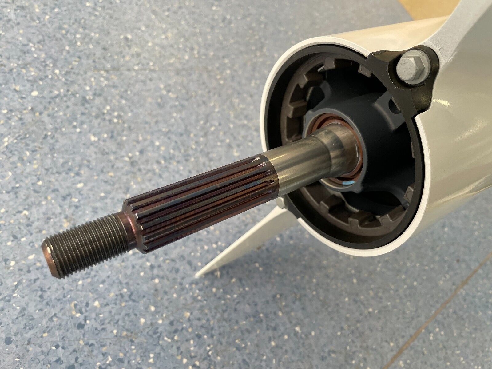 New Yamaha F300-F250-F225 Lower-Unit Assy - Image 8