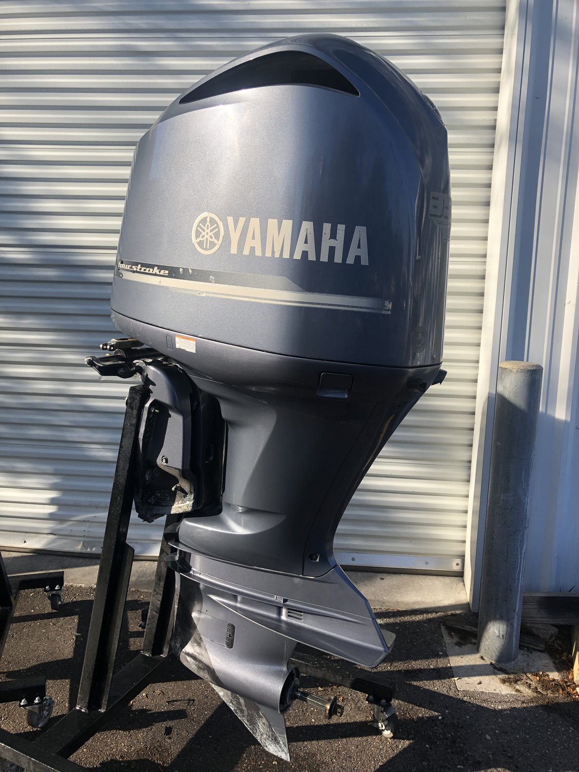 Twin 2011 Yamaha 350hp 4 Stroke 30 Shaft Outboard Motors - Image 8