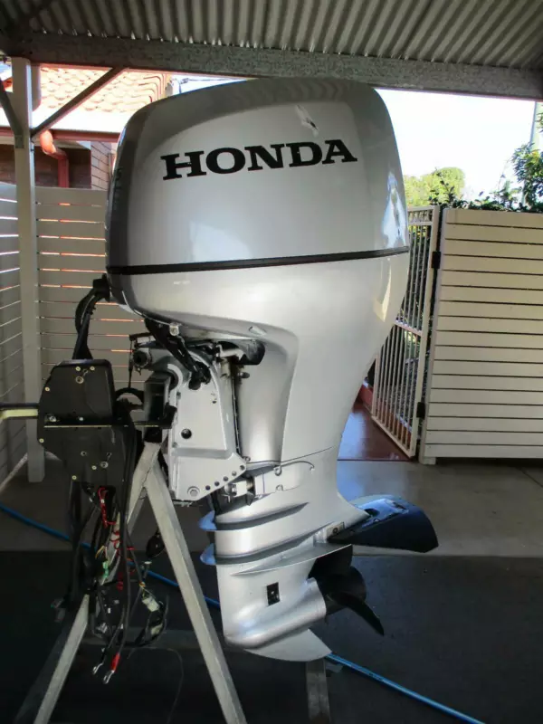 2012 Honda 115hp 4 Stroke 25'' Outboard Motor - Image 6