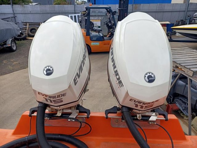 Pair Evinrude 115hp Etec 4 Stroke Outboard Motors - Image 12