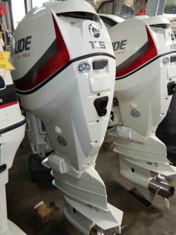 Pair Evinrude 115hp Etec 4 Stroke Outboard Motors - Image 8