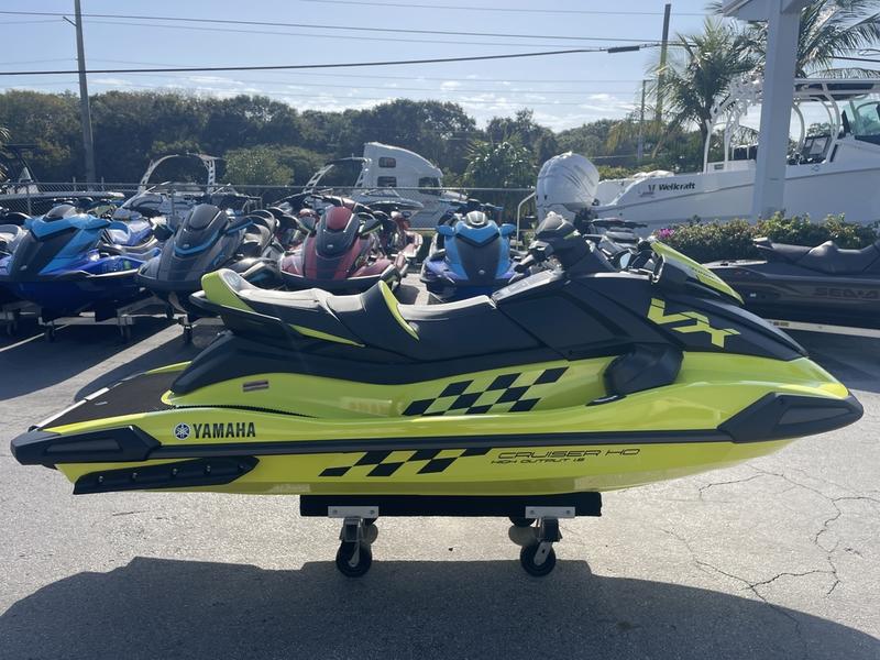 2023 Yamaha Waverunners VX Cruiser HO with Audio - Image 4