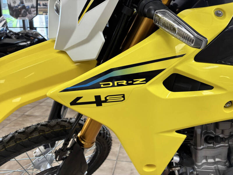 New 2025 Suzuki DR-Z4S - Image 8